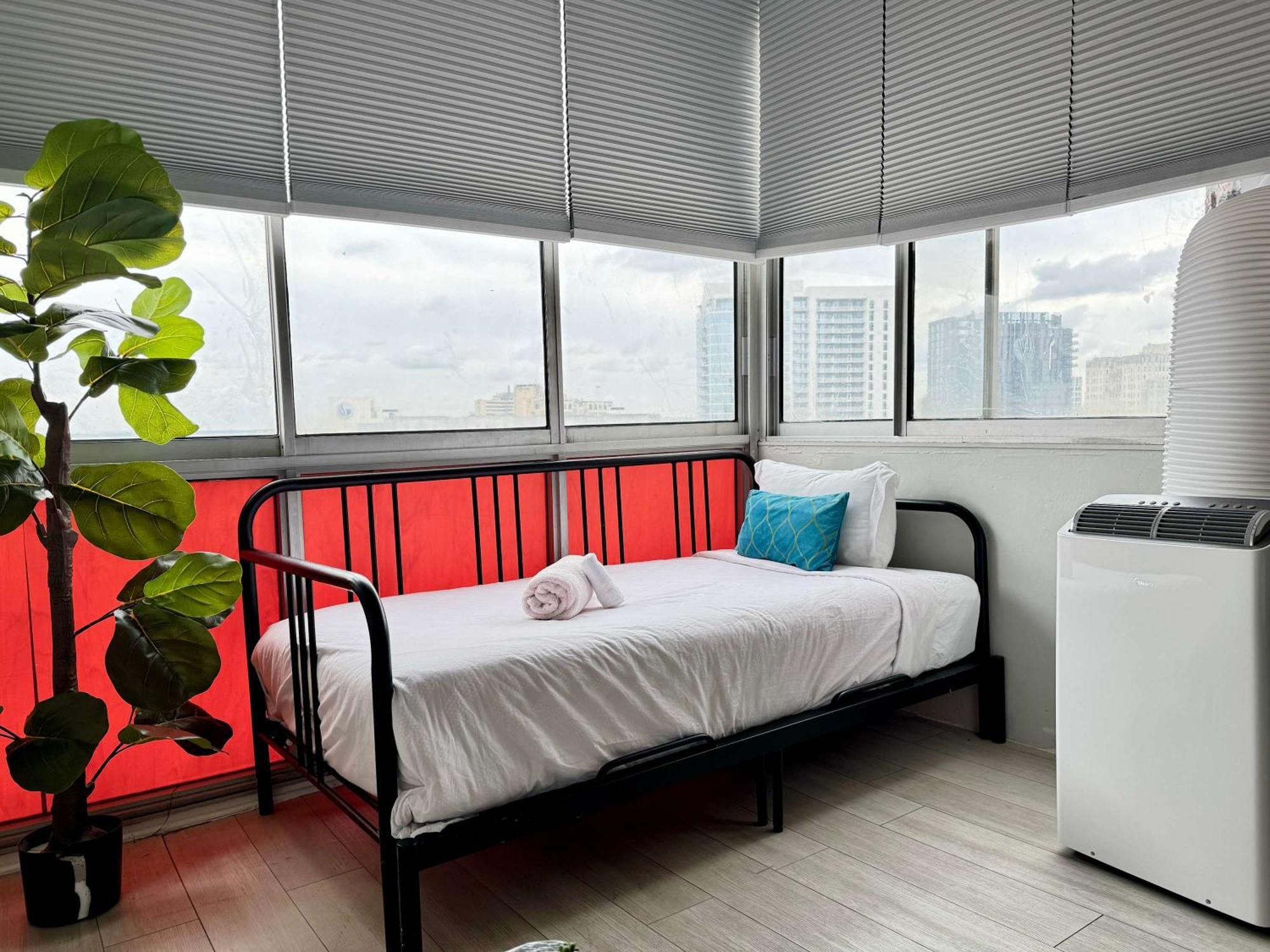 Atl Downtown 2br King Bed Free Parking Lm2007 *